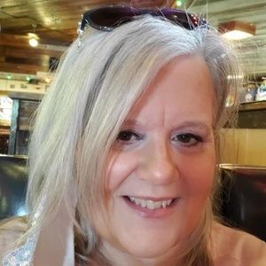 Meet your Posher, Collette